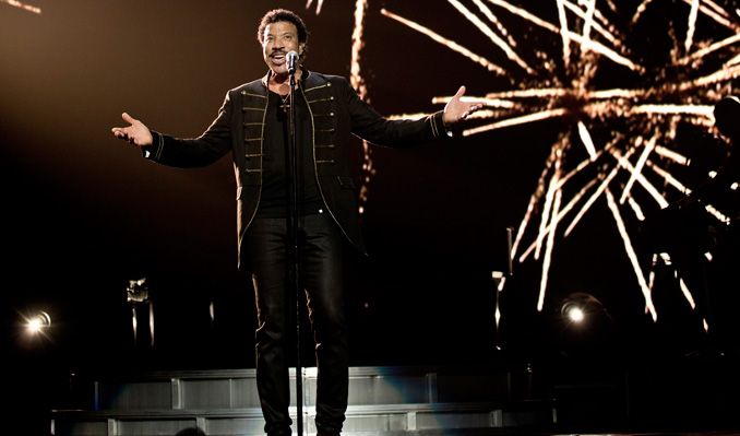 Lionel Richie and Earth, Wind & Fire - Sing a Song All Night Long