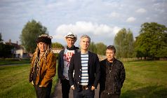 Nada Surf Pom Pom Squad