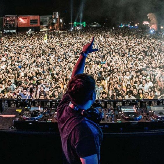 Jonas Blue