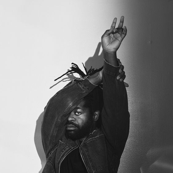 R.LUM.R