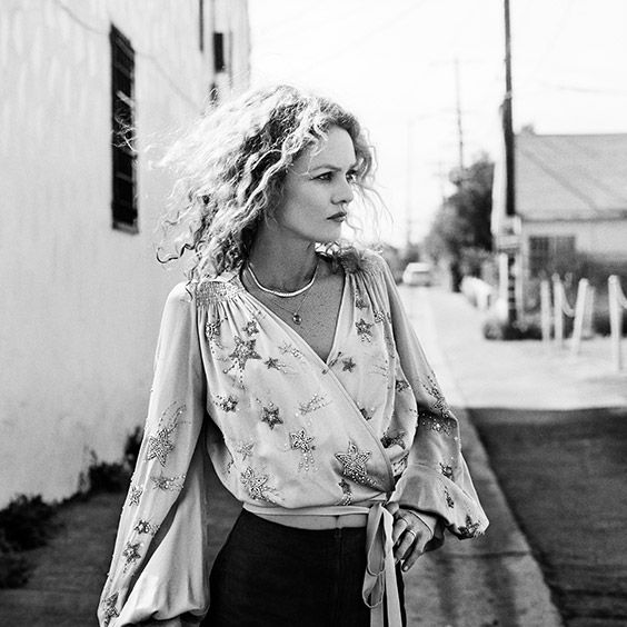Vanessa Paradis Tickets - Concert Tour Dates - AXS US