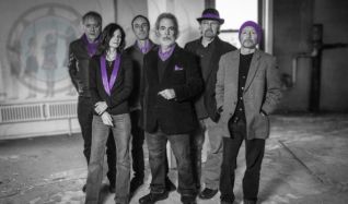 10,000 Maniacs 10,000 Maniacs
