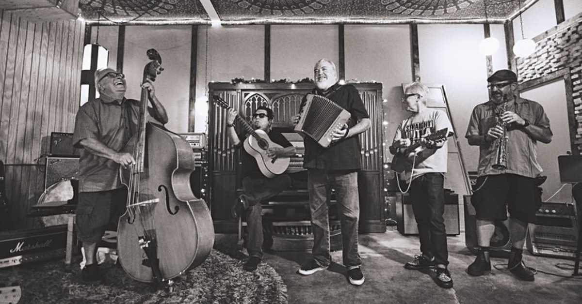 Los Lobos with Tenth Mountain Division