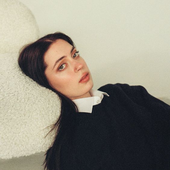 Lizzy McAlpine