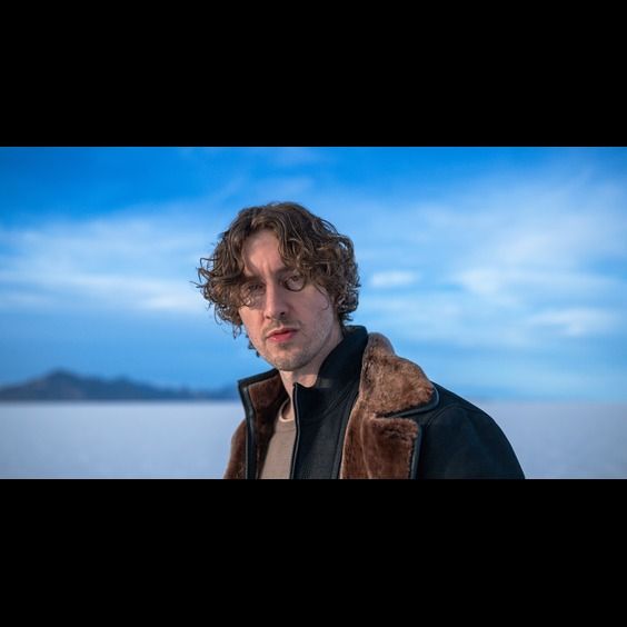 Dean Lewis