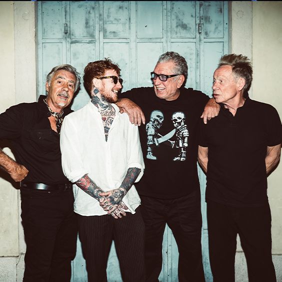 sex-pistols-steve-jones-paul-