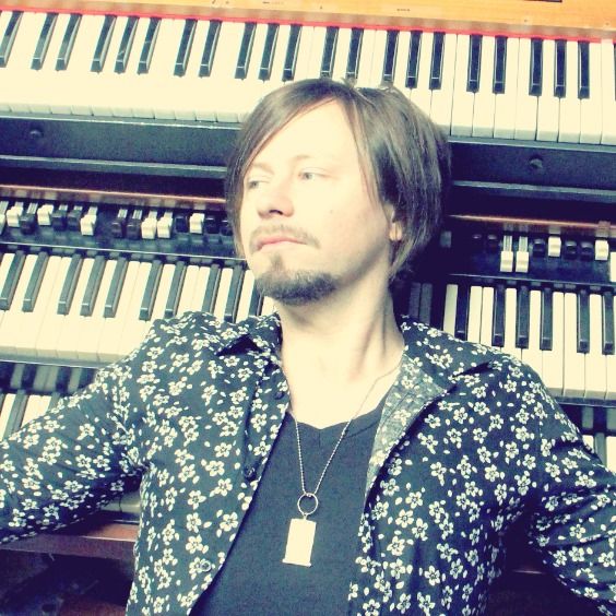 <a href="https://www.axs.com/artists/1121010/lachy-doley-tickets"></a>