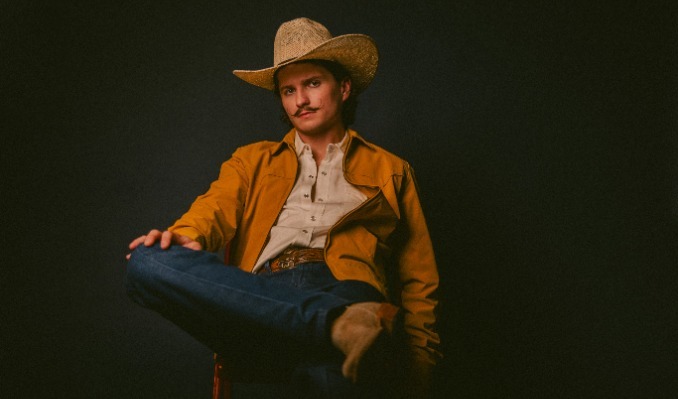 AXS US - Braxton Keith - Fort Worth - Billy Bob's Texas