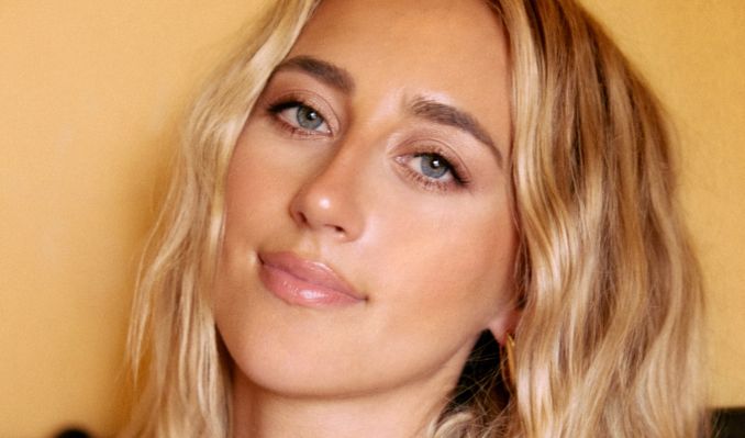 Artist Image for Ashley Cooke