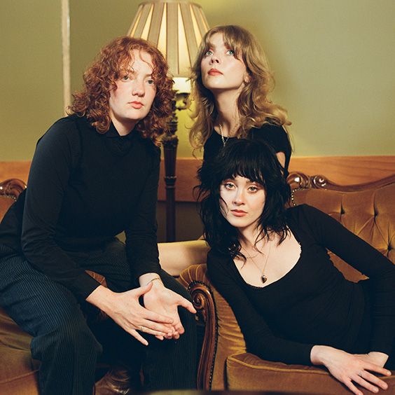 Folk Bitch Trio