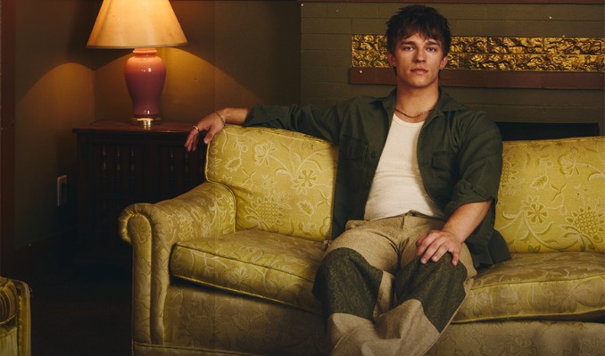 Alex Sampson at Row One Stage in Nashville, TN