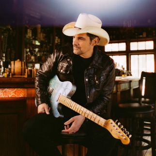 AXS Premium - Brad Paisley LIVE で St. Augustine Amphitheatre, St