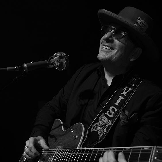Elvis Costello & The Imposters