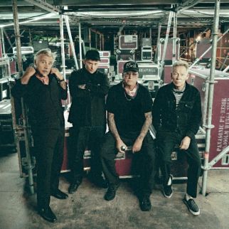 Sex Pistols (Steve Jones, Paul Cook, Glen Matlock) featuring Frank