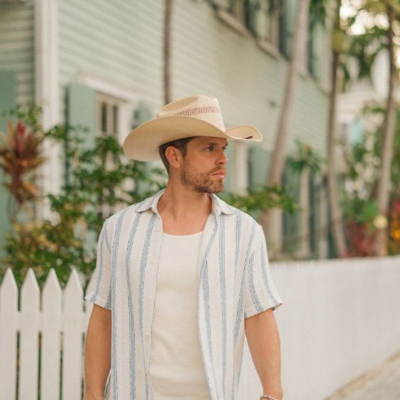 Dustin Lynch