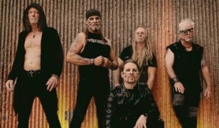 激レア国内帯付3枚含むCrimson Glory 4CD Crimson Glory - Minneapolis - 7th St Entry - 2026年9月17日(木) 18