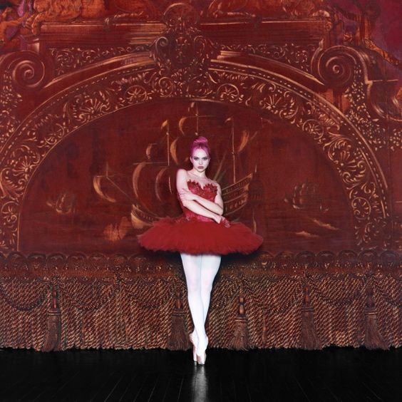 <a href="https://www.axs.com/artists/1121479/adela-tickets"></a>