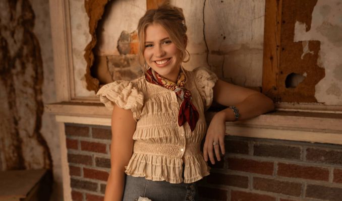 Artist Image for Hannah Harper