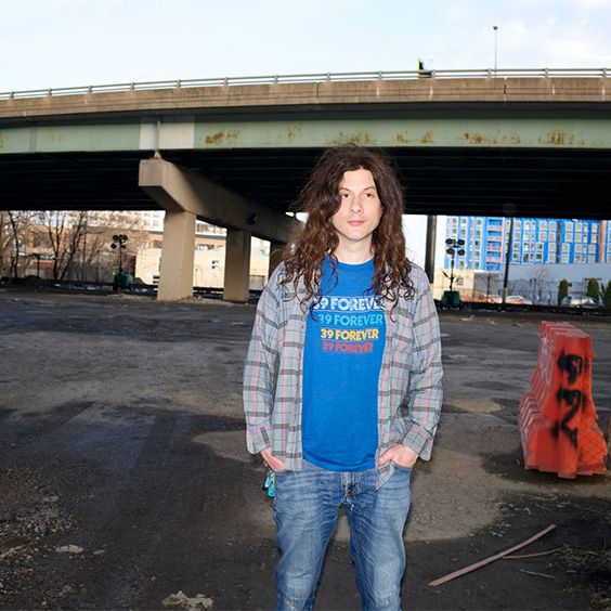 <a href="https://www.axs.com/artists/113301/kurt-vile-and-the-violators-tickets">WNRN Presents</a>