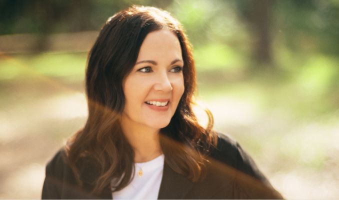Artist Image for Lori McKenna
