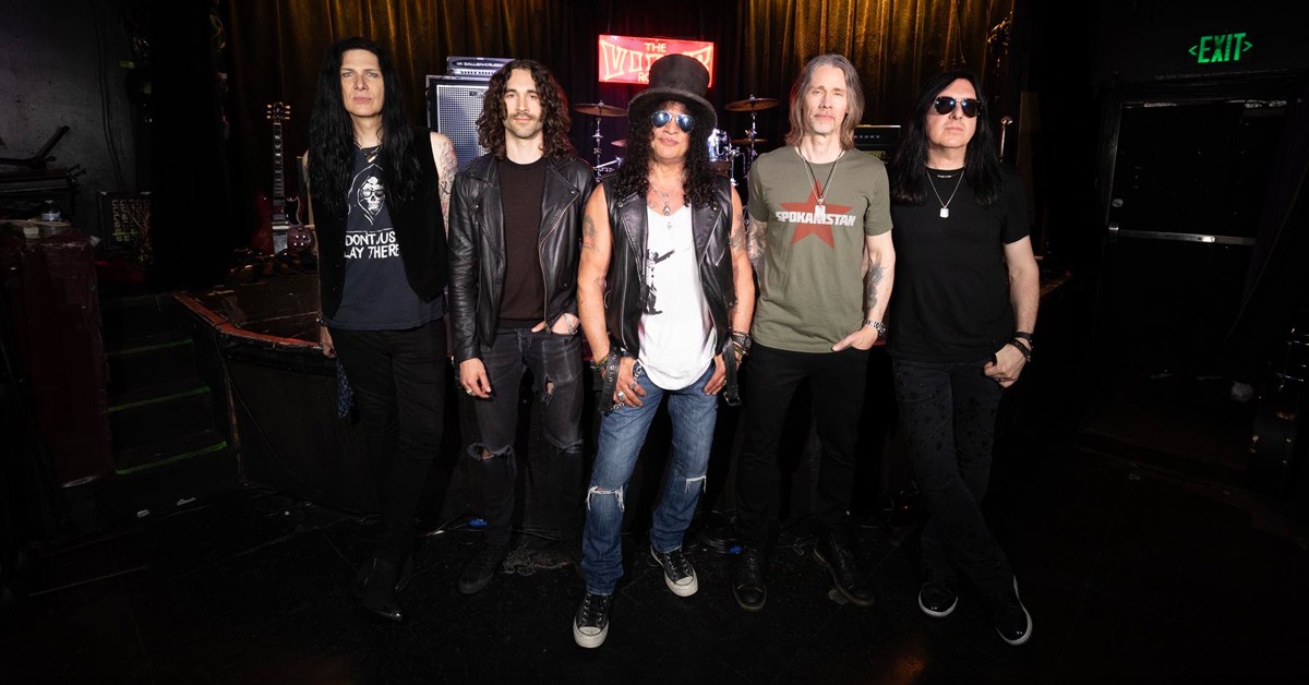 Slash featuring Myles Kennedy and The Conspirators