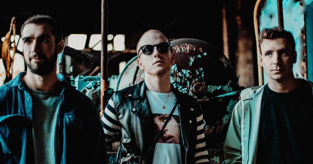 Two Door Cinema Club – Tourist History 15th Anniversary Tour